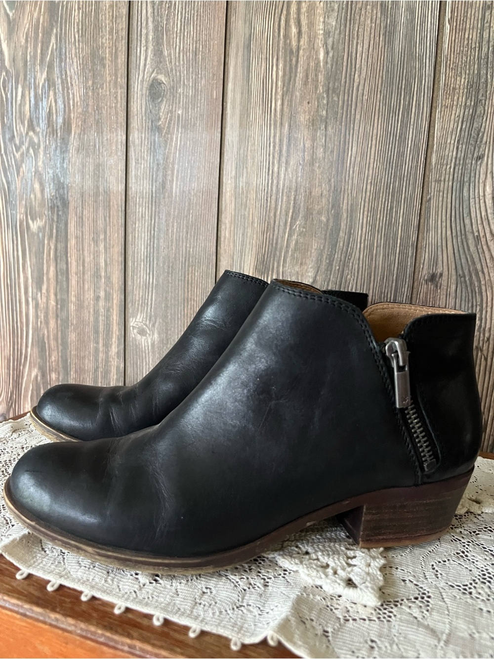 Lucky brand Black Leather Women's Ankle Boots with Side Zip size 6.5